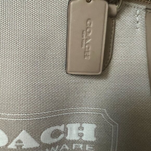 COACH SMALL TOTE HANDBAG - Picture 6 of 12